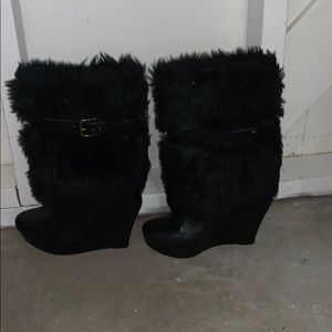 Black fur boots